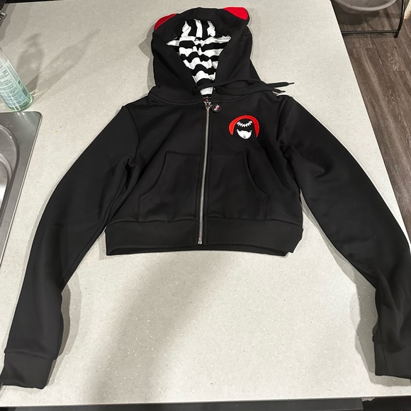 💚 SOLD 💚 Brand New With Tags Emily The Strange Cropped Hoodie - Picture 2 of 10